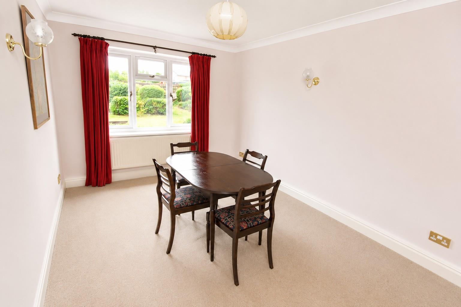 Carew Close, Tilehurst, Reading